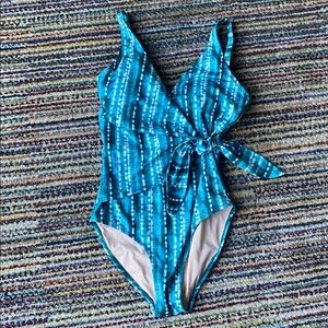 Garnet Hill one piece swimsuit